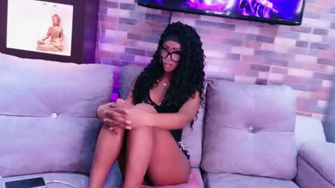 Snapshot of nahomy_james25 chatting on 07/24/26, 12:19 nahomy_james25 online show from 07/24/26, 12:19