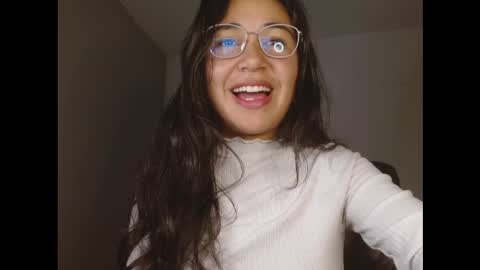 Snapshot of nahomy_rain chatting on 03/26/26, 04:51 online show from 03/26/26, 04:51