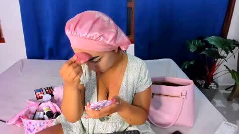 Nahomy online show from 09/28/25, 08:31