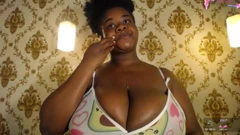 Snapshot of nahybig_boobs chatting on 05/04/26, 12:34 Karatbby online show from 05/04/26, 12:34