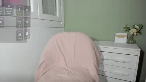 Snapshot of naia_7 chatting on 03/27/26, 03:01 Mile online show from 03/27/26, 03:01