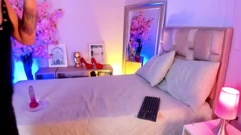 Ana online show from 11/10/25, 08:52