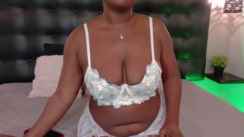 Snapshot of naiaramasson_ chatting on 04/09/26, 11:59 naiaramasson_ online show from 04/09/26, 11:59