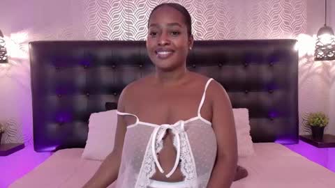 naiaramasson_ online show from 05/08/26, 01:05