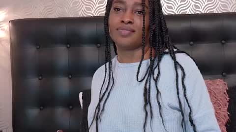 Snapshot of naiaramasson_ chatting on 07/17/26, 12:12 naiaramasson_ online show from 07/17/26, 12:12