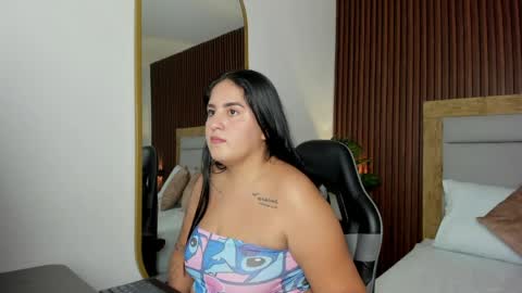 Snapshot of naila_greedy chatting on 05/05/26, 12:35 N A I L A online show from 05/05/26, 12:35