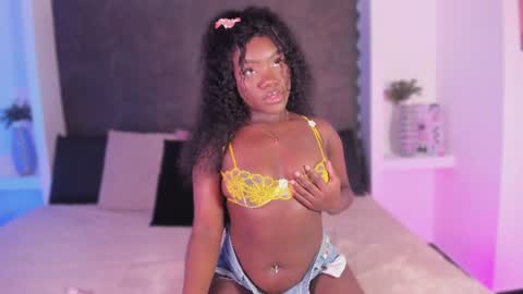 Snapshot of naina_deivis33 chatting on 06/23/26, 03:26 naina deivis33 online show from 06/23/26, 03:26