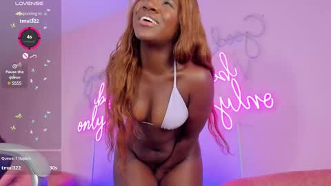 Snapshot of nainadeivis chatting on 02/03/25, 11:36 Naina online show from 02/03/25, 11:36