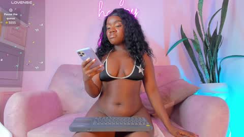 Snapshot of nainadeivis chatting on 02/09/25, 01:33 Naina online show from 02/09/25, 01:33