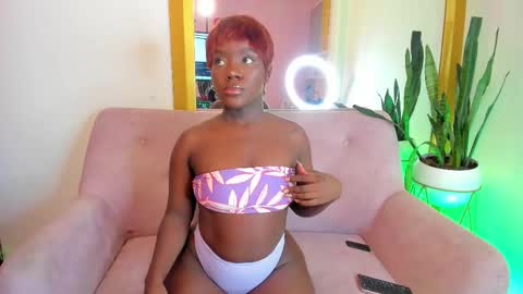 Snapshot of nainadeivis chatting on 02/18/25, 08:25 Naina online show from 02/18/25, 08:25