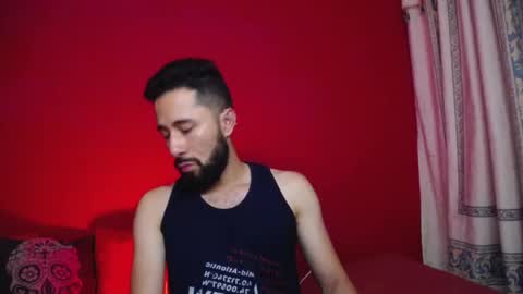 Snapshot of nainpaulo chatting on 12/14/25, 12:43 nainpaulo online show from 12/14/25, 12:43