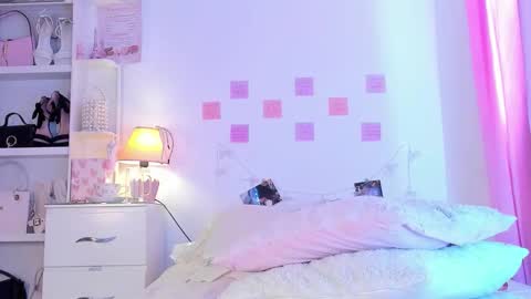 Snapshot of naissha chatting on 03/10/26, 01:38 Naissha online show from 03/10/26, 01:38