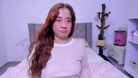 Snapshot of naive_natty1 chatting on 02/13/26, 09:00 Natalia Flores online show from 02/13/26, 09:00