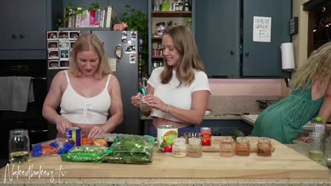 Snapshot of nakedbakers chatting on 12/16/24, 03:08 Naked Bakers online show from 12/16/24, 03:08