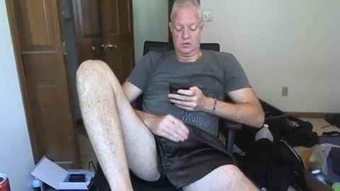 Snapshot of nakedilmale chatting on 09/18/25, 07:16 Tip 100 for my full real name online show from 09/18/25, 07:16