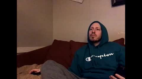 Snapshot of nakedkyguy chatting on 12/15/24, 10:37 nakedkyguy online show from 12/15/24, 10:37