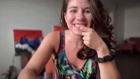 nakedpaint245477 online show from 12/11/24, 10:49