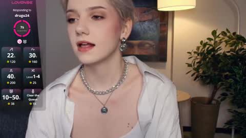 Kate online show from 11/16/25, 09:37