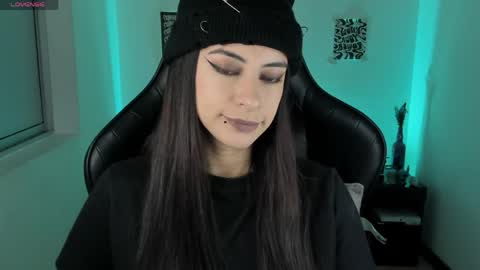 nala_saphir online show from 04/14/26, 07:47
