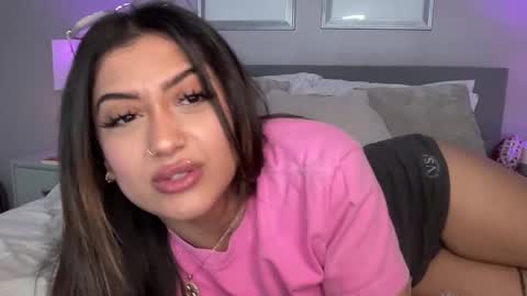 Snapshot of nalanistorme chatting on 12/16/25, 02:27 Nalani online show from 12/16/25, 02:27