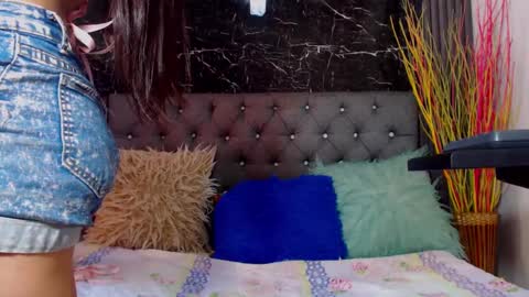 Snapshot of nalaroy chatting on 01/20/25, 03:28 NALAROY online show from 01/20/25, 03:28