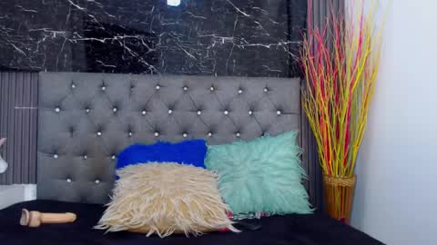 Snapshot of nalaroy chatting on 02/12/25, 07:34 NALAROY online show from 02/12/25, 07:34