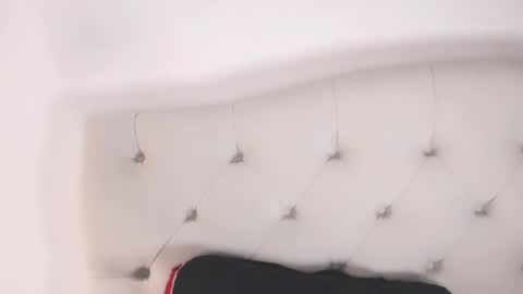 Lady online show from 12/22/25, 07:00