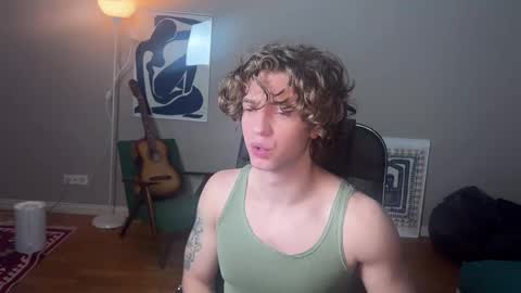 Snapshot of namiraaxel chatting on 01/29/25, 08:04 Georges online show from 01/29/25, 08:04