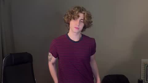 Snapshot of namiraaxel chatting on 10/28/25, 07:16 Georges online show from 10/28/25, 07:16