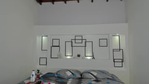 Snapshot of namoismith chatting on 02/14/25, 04:47 Namoi Smith online show from 02/14/25, 04:47