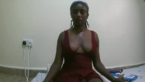 Snapshot of nana2095 chatting on 10/07/25, 12:02 nana2095 online show from 10/07/25, 12:02