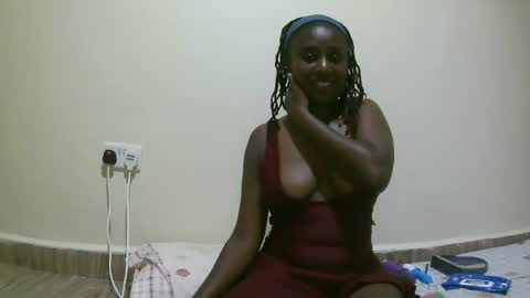 Snapshot of nana2095 chatting on 10/08/25, 12:08 nana2095 online show from 10/08/25, 12:08