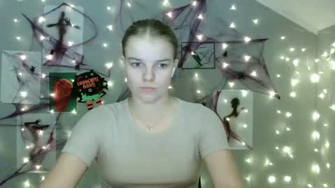 Nana online show from 10/10/25, 08:13