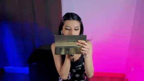Snapshot of nanakodollx chatting on 11/19/25, 01:16 Nana Natalia online show from 11/19/25, 01:16