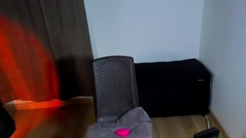 Snapshot of nanakodollx chatting on 11/26/25, 03:07 Nana Natalia online show from 11/26/25, 03:07