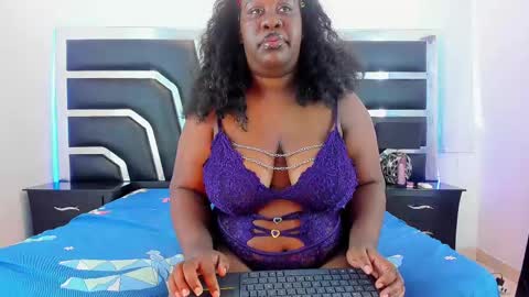 Snapshot of nanami2 chatting on 03/11/25, 08:20 Nanami  online show from 03/11/25, 08:20