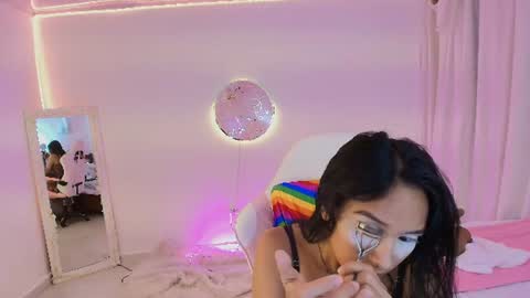 Snapshot of nanami_20 chatting on 06/18/26, 07:51 samantha online show from 06/18/26, 07:51