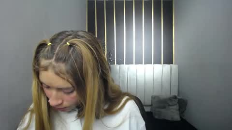 Snapshot of nancy_blonde chatting on 05/16/26, 01:10 nancy blonde online show from 05/16/26, 01:10