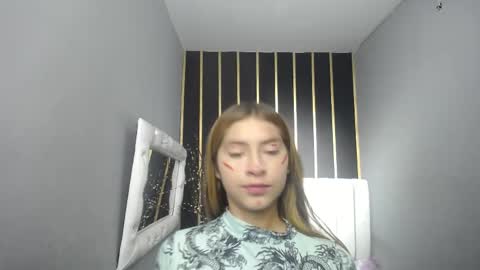 Snapshot of nancy_blonde chatting on 06/06/26, 12:32 nancy blonde online show from 06/06/26, 12:32