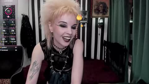 Nancy online show from 10/16/25, 11:17