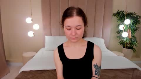 Nancy online show from 09/17/25, 03:41