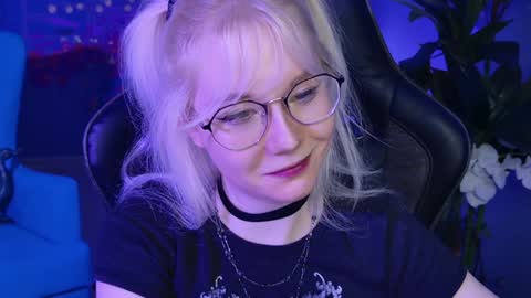 Snapshot of nancymartinez chatting on 01/13/25, 02:21 nancymartinez online show from 01/13/25, 02:21