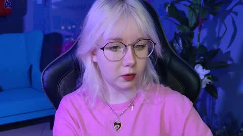 Snapshot of nancymartinez chatting on 02/18/25, 05:31 nancymartinez online show from 02/18/25, 05:31