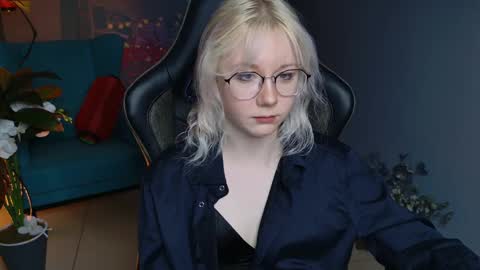 Snapshot of nancymartinez chatting on 02/21/25, 06:07 nancymartinez online show from 02/21/25, 06:07