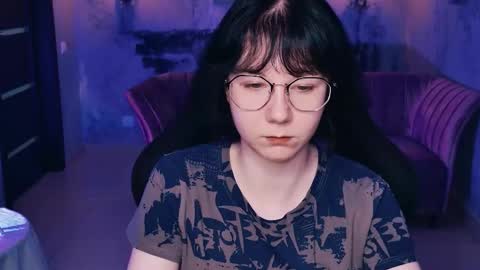 Snapshot of nancymartinez chatting on 09/15/25, 01:11 nancymartinez online show from 09/15/25, 01:11