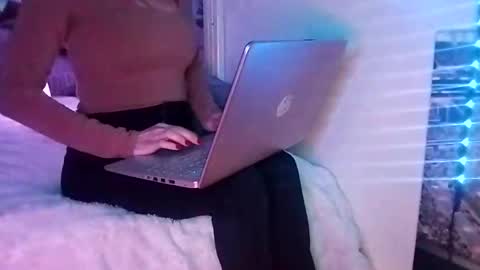 Snapshot of nancyybonita chatting on 01/18/25, 02:36 nancyybonita online show from 01/18/25, 02:36