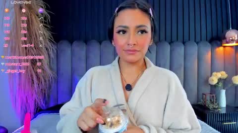Snapshot of nanda_vixen_ chatting on 04/19/26, 09:08 Nanda online show from 04/19/26, 09:08