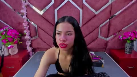 Snapshot of nanis_james21 chatting on 10/26/25, 03:23 nanis james21 online show from 10/26/25, 03:23