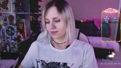 Monday-Friday 12-4 AM and 6-9 AM New York time online show from 02/16/26, 09:11