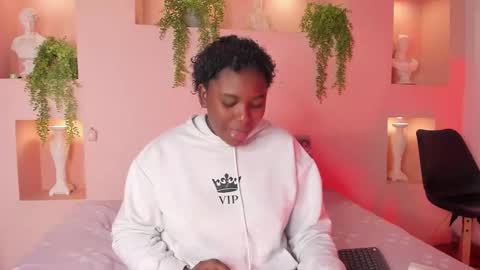 Snapshot of nanymoreno chatting on 01/12/26, 01:05 nanymoreno online show from 01/12/26, 01:05